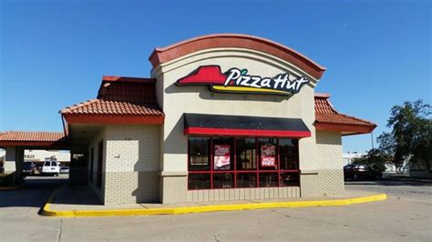 pizza hut tulsa